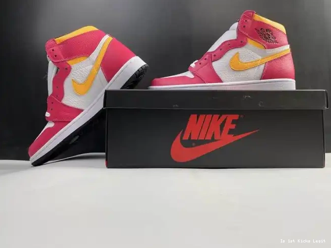 555088-603 Air OGLight 1 Jordan Red Fusion High 0605